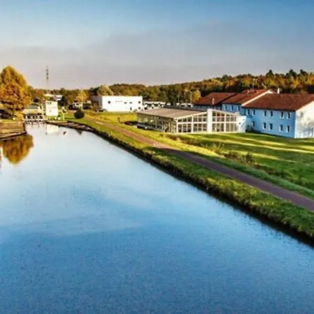 Hotel Ecluse 34 - & 2*